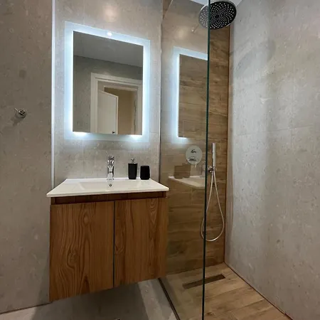 C1 Tsimiski Apartament *