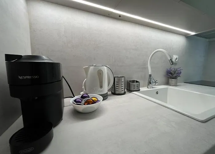 C1 Tsimiski 公寓 *